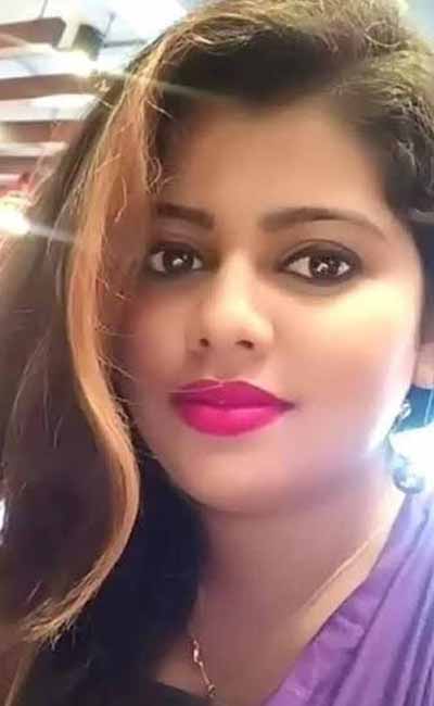 Esha a call girl from Dhaka city